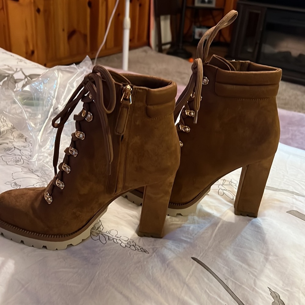 BRAND NEW JO LO TIMBER BOOTS